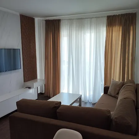 Apartment With Pool Veliko Gradiste