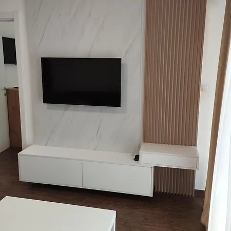Apartment With Pool *