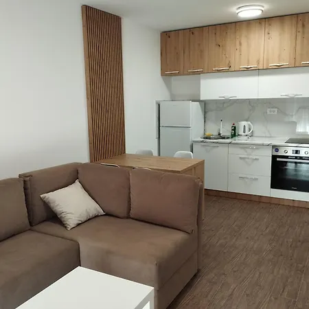 With Pool Apartament