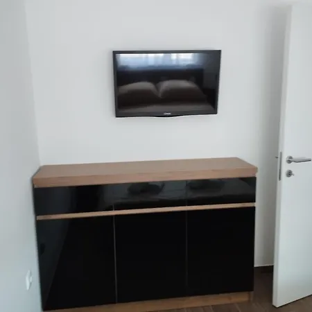 Apartment With Pool